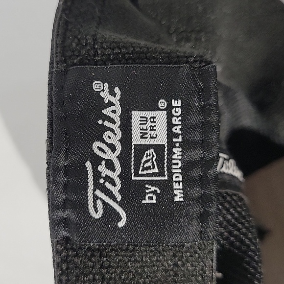 Titleist Embroidered Black Ballcap, Size Medium/Large - Picture 5 of 6